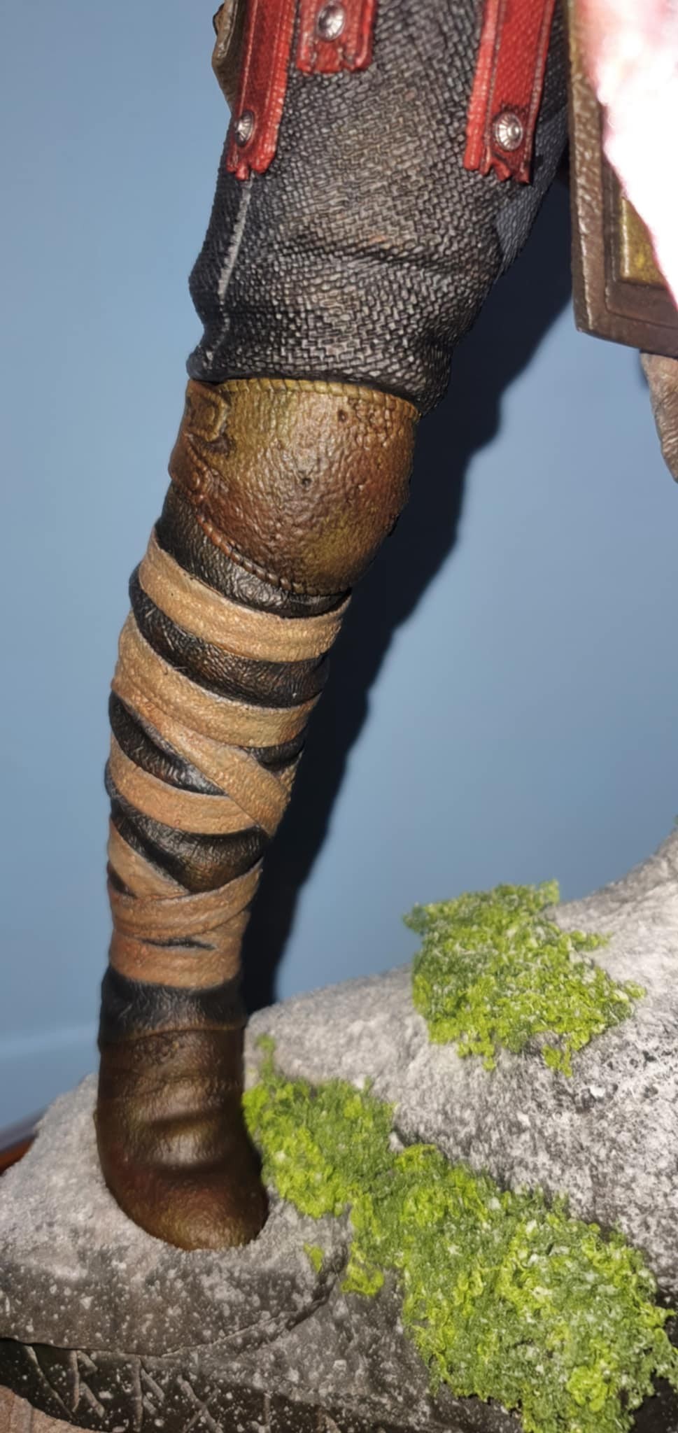 Kratos statue cinematic presentation angle